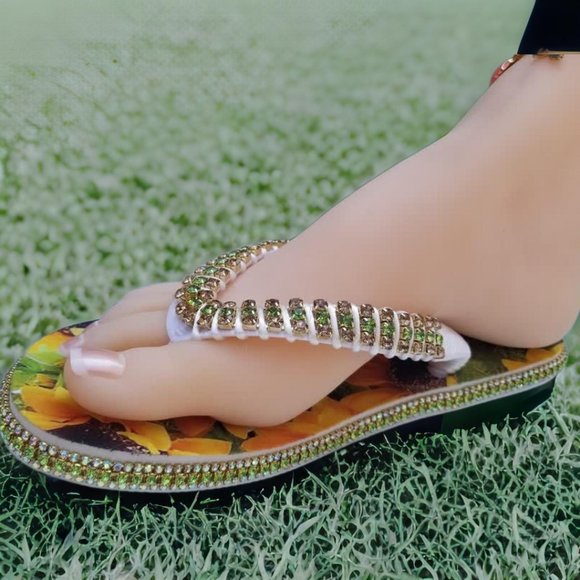 Women's Luxury Flip Flops Yellow Flowes crystals and rhinestones, all occasions. - Picture 11 of 17